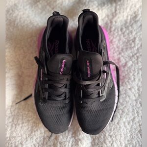 Reebok Nano Gym Sneakers Black with Pink Accent Athletic Sneakers - size 8
